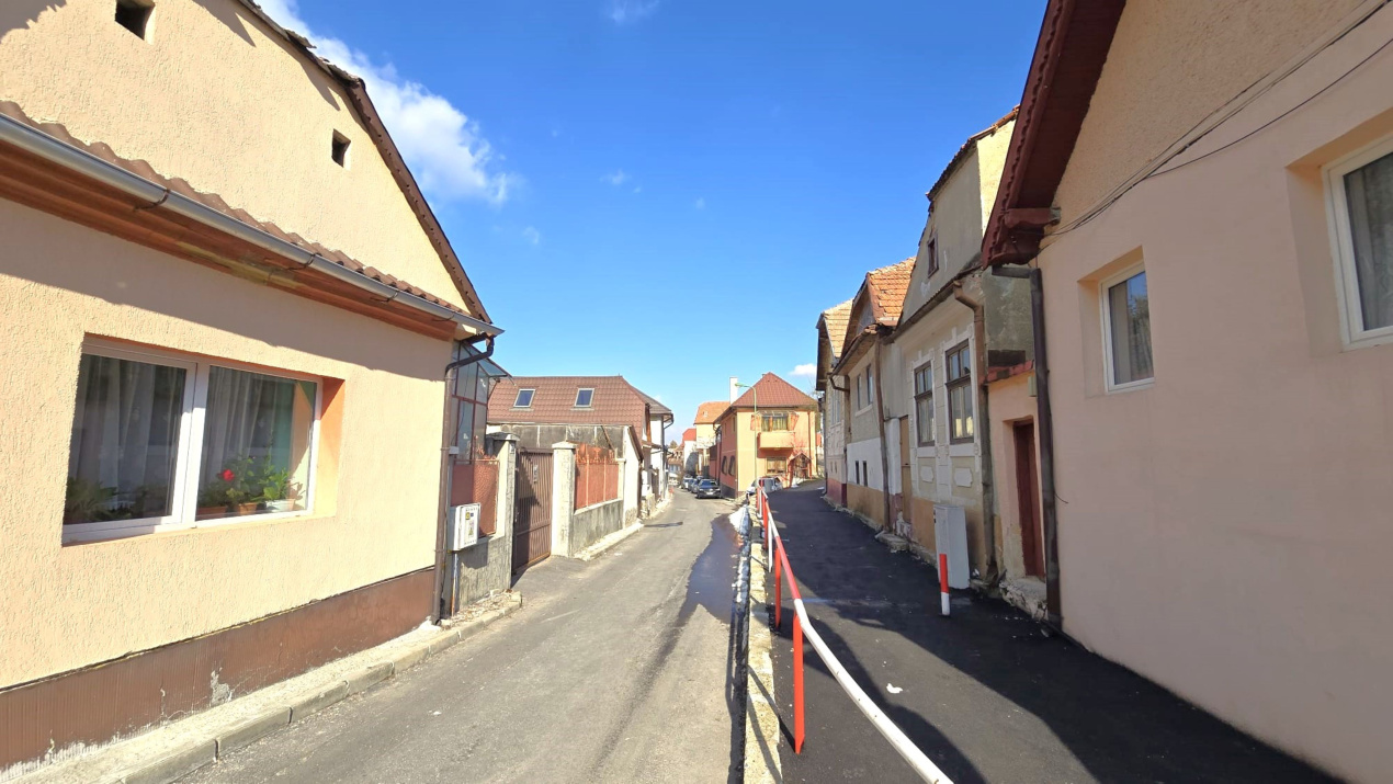Casă cu potențial în Schei – cu front la două străzi | Strada Egalității