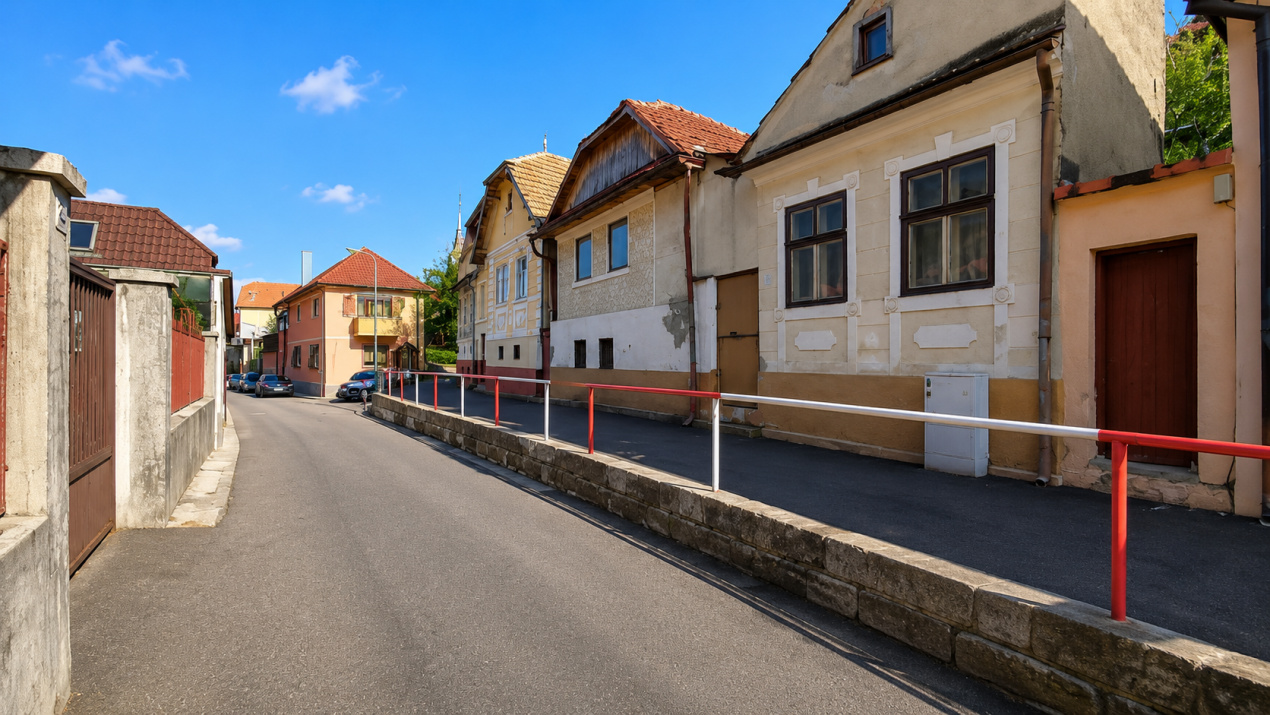 Casă cu potențial în Schei – cu front la două străzi | Strada Egalității